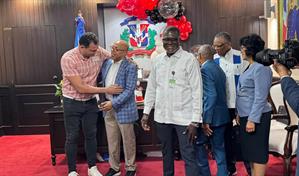 Miembros del PRM dicen sentirse desplazados y respaldan reclamo de Pacheco por exclusi&oacute;n en cambios