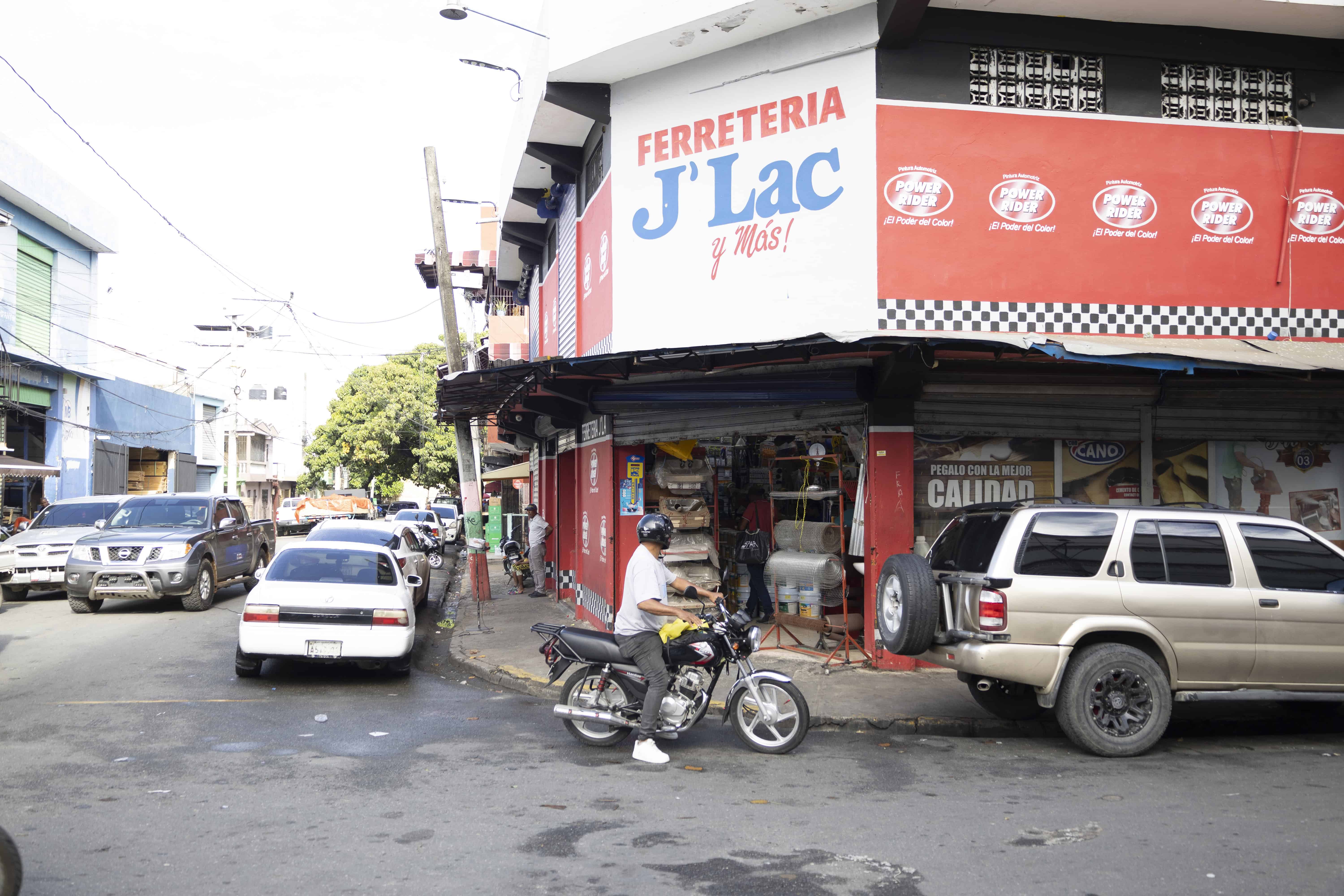 Esquina de Villa Consuelo donde Ramsel Junior Garc&iacute;a fue ultimado durante una intervenci&oacute;n policial.