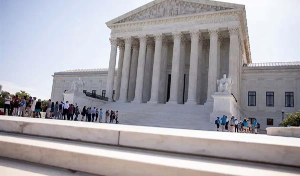 La Corte Suprema de EE. UU. revisa el veto a los deportistas transg&eacute;nero