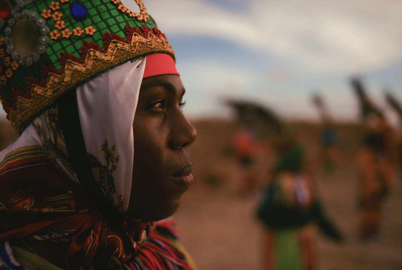 Integrante de los Guloyas durante una jornada de rodaje del documental Guloyas, captados en pleno proceso creativo.
