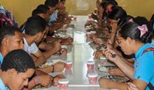 Inabie dice que ha reducido casi a la mitad el consumo de sal en la alimentaci&oacute;n escolar