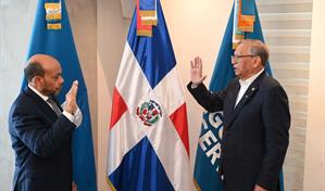 Juramentan a Luis Valdez como vicepresidente ejecutivo de Seguros Reservas