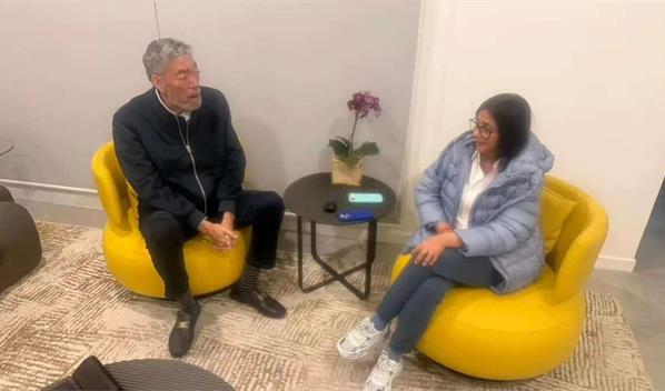 Miguel Mej&iacute;a se re&uacute;ne con Delcy Rodr&iacute;guez en Caracas para reforzar relaciones