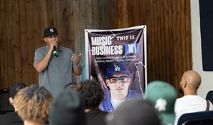 Realizan la primera conferencia sobre la industria de la m&uacute;sica en provincia Duarte