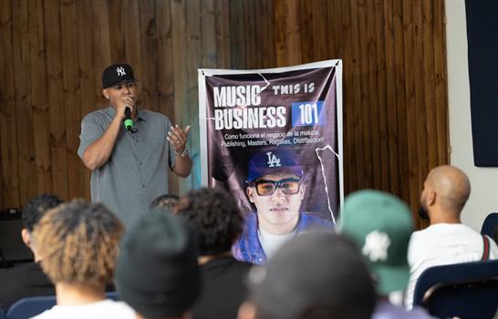 Realizan la primera conferencia sobre la industria de la m&uacute;sica en provincia Duarte