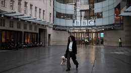 La BBC busca que se desestime la demanda por difamaci&oacute;n de US$5,000 millones de Trump