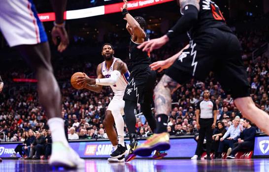 Sixers le devuelven el golpe a Toronto en la noche de Lowry
