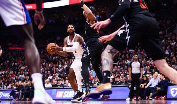 Sixers le devuelven el golpe a Toronto en la noche de Lowry