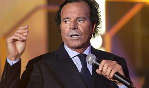 Julio Iglesias: "Esas acusaciones son absolutamente falsas y me causan una gran tristeza"