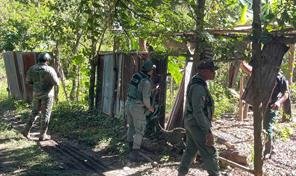 Autoridades intervienen ocupaciones ilegales en zonas del r&iacute;o Yuna