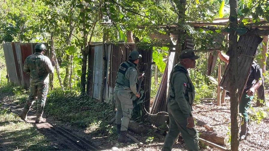 Autoridades intervienen ocupaciones ilegales en zonas del r&iacute;o Yuna