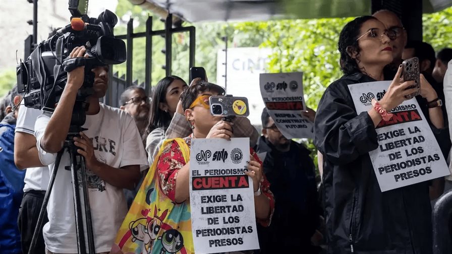 Periodistas exiliados en EE. UU. piden a Venezuela liberar a todos los comunicadores presos