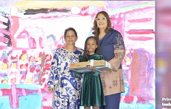 Voluntariado Banreservas premia a los ganadores del Concurso de Pintura Infantil Navide&ntilde;o