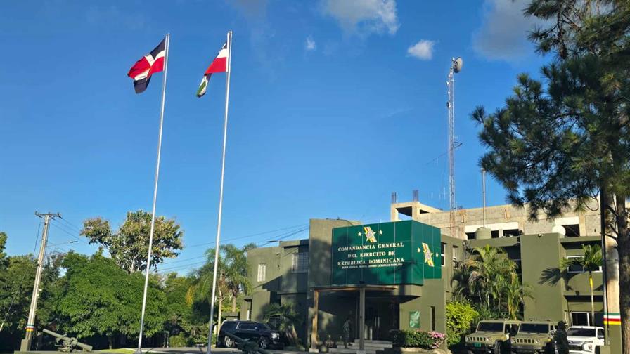 Accidente en Dajab&oacute;n deja un militar muerto y otro herido