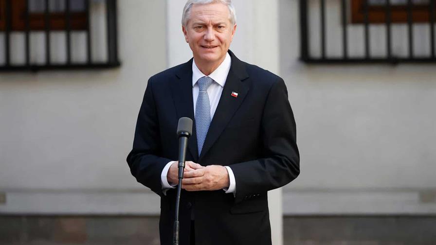 Boric y Kast se re&uacute;nen por segunda vez en La Moneda para avanzar en la transici&oacute;n