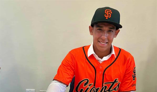 Gigantes firman al campocorto Luis Hern&aacute;ndez por bono de US$5,4 millones
