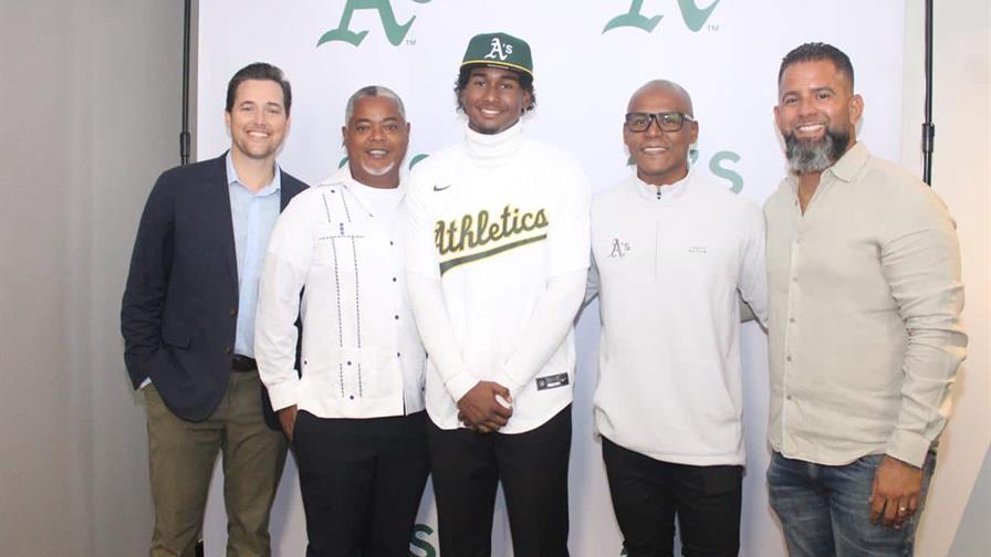 Johenssy Colom&eacute; recibe bono de US$4 millones, el mayor para un dominicano en 2026