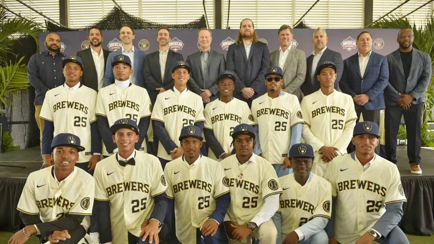 Milwaukee presenta prospectos en inicio de firmas internacionales