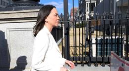 Trump recibe de forma privada a Mar&iacute;a Corina Machado