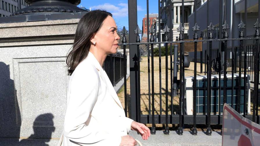 Trump recibe de forma privada a Mar&iacute;a Corina Machado