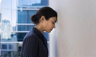 Cuando la mente no descansa y el sobrepensamiento agota