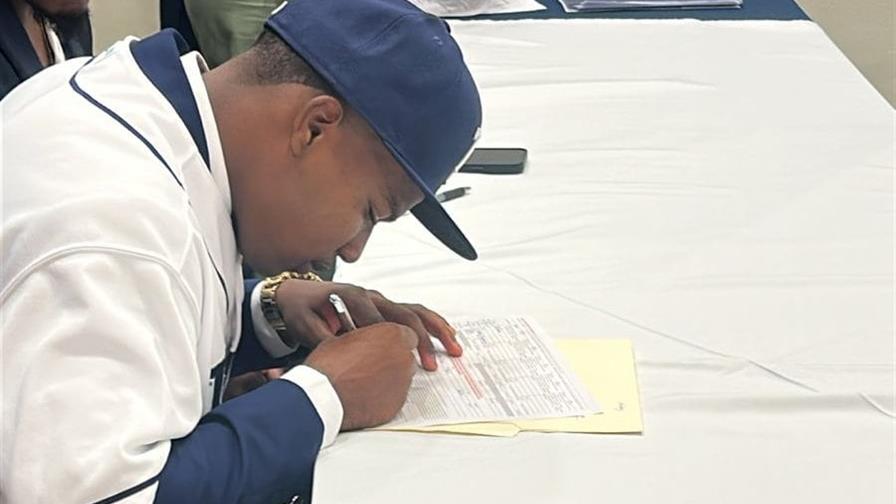 Tampa Bay Rays asegura al dominicano V&iacute;ctor Valdez por US$3.5 millones