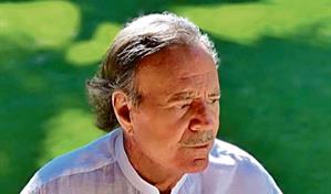 Seguidores cierran filas en Instagram en defensa del artista Julio Iglesias
