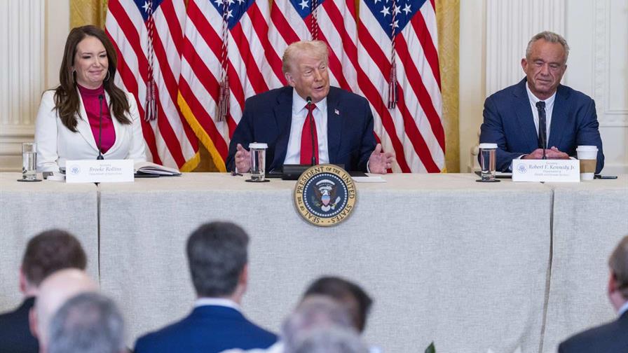 Trump amenaza con aranceles a Gobiernos europeos si no pagan más por fármacos de EE. UU.
