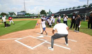 Fedom y MLB realizan cl&iacute;nica para ni&ntilde;os en el Estadio Tetelo Vargas