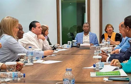 Reforma laboral se ha convertido en un tirijala de intereses