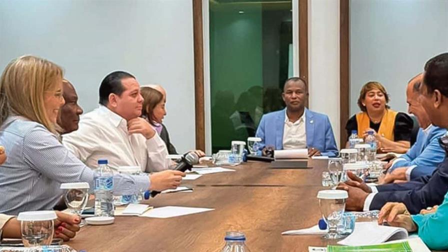 Reforma laboral se ha convertido en un tirijala de intereses