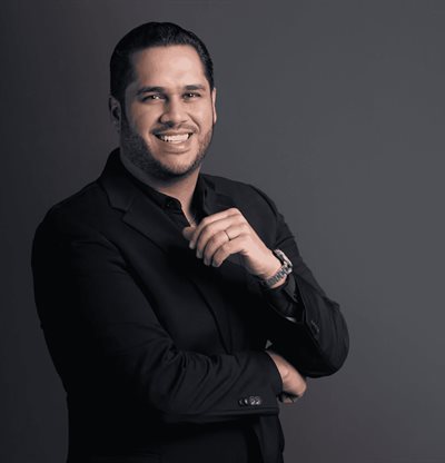 Juan Carlos Pichardo celebra la llegada de su segundo hijo