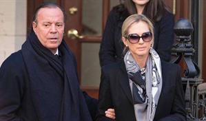 "A tu lado siempre", el mensaje de la esposa de Julio Iglesias tras negar acusaciones de abusos