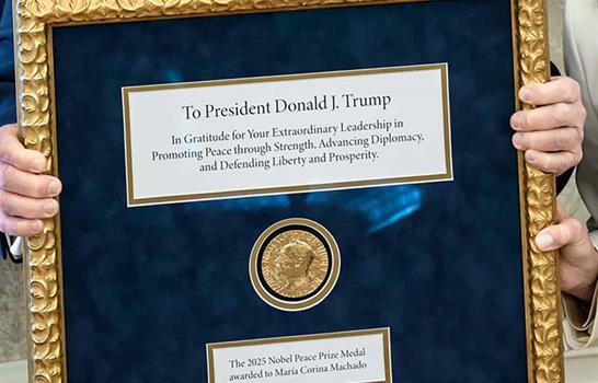 Mar&iacute;a Corina Machado no es la primera ganadora del Premio Nobel en ceder su medalla