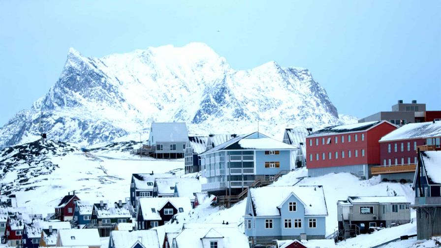 Trump anuncia nuevos aranceles a Europa hasta que EE. UU. adquiera Groenlandia
