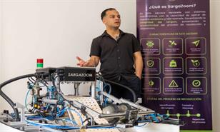 Joven dominicano crea una embarcaci&oacute;n aut&oacute;noma para enfrentar el sargazo en las playas