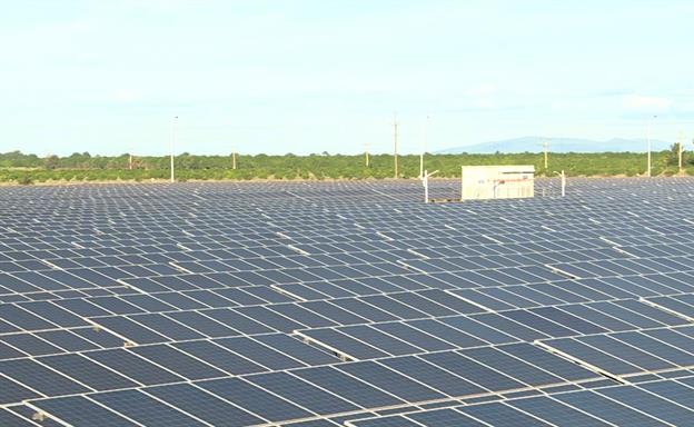 Cuba apenas satisface la mitad de sus necesidades de electricidad