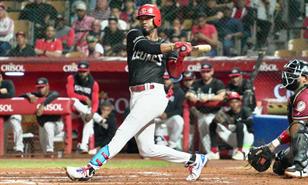 Video| Los Leones del Escogido vencen a los Gigantes y sellan su pase a la Serie Final