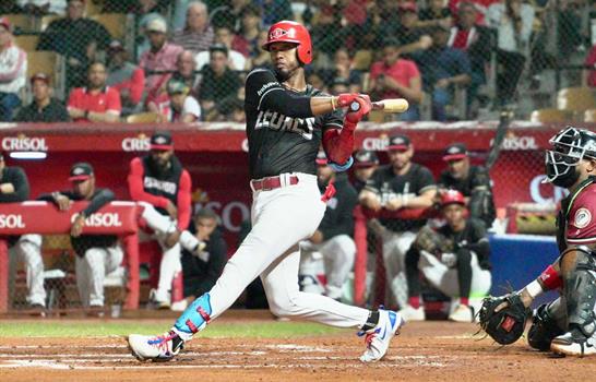 Video| Los Leones del Escogido vencen a los Gigantes y sellan su pase a la Serie Final