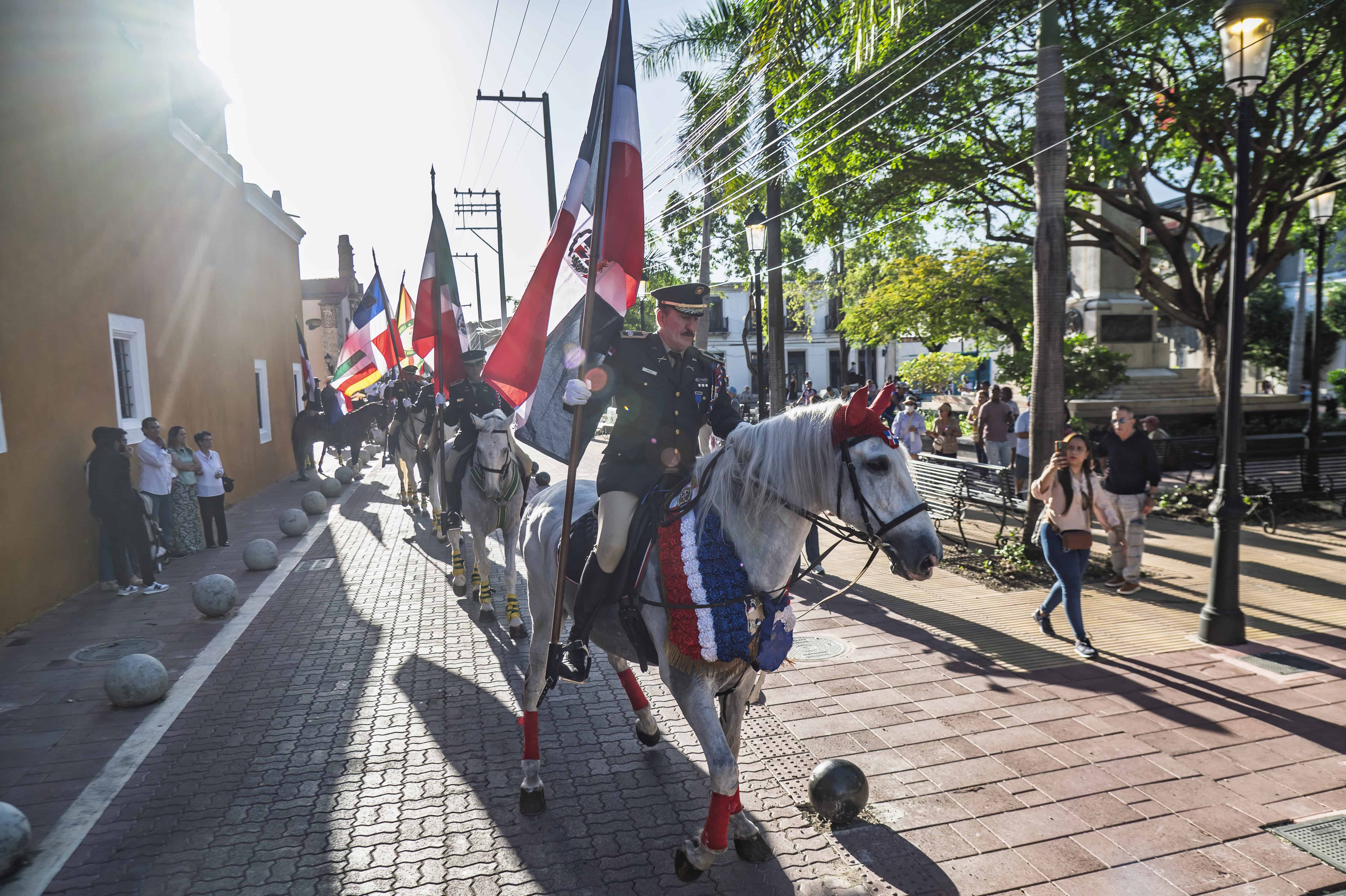 La Cabalgata de la Patria recorri&oacute; varias calles de la Ciudad Colonial.