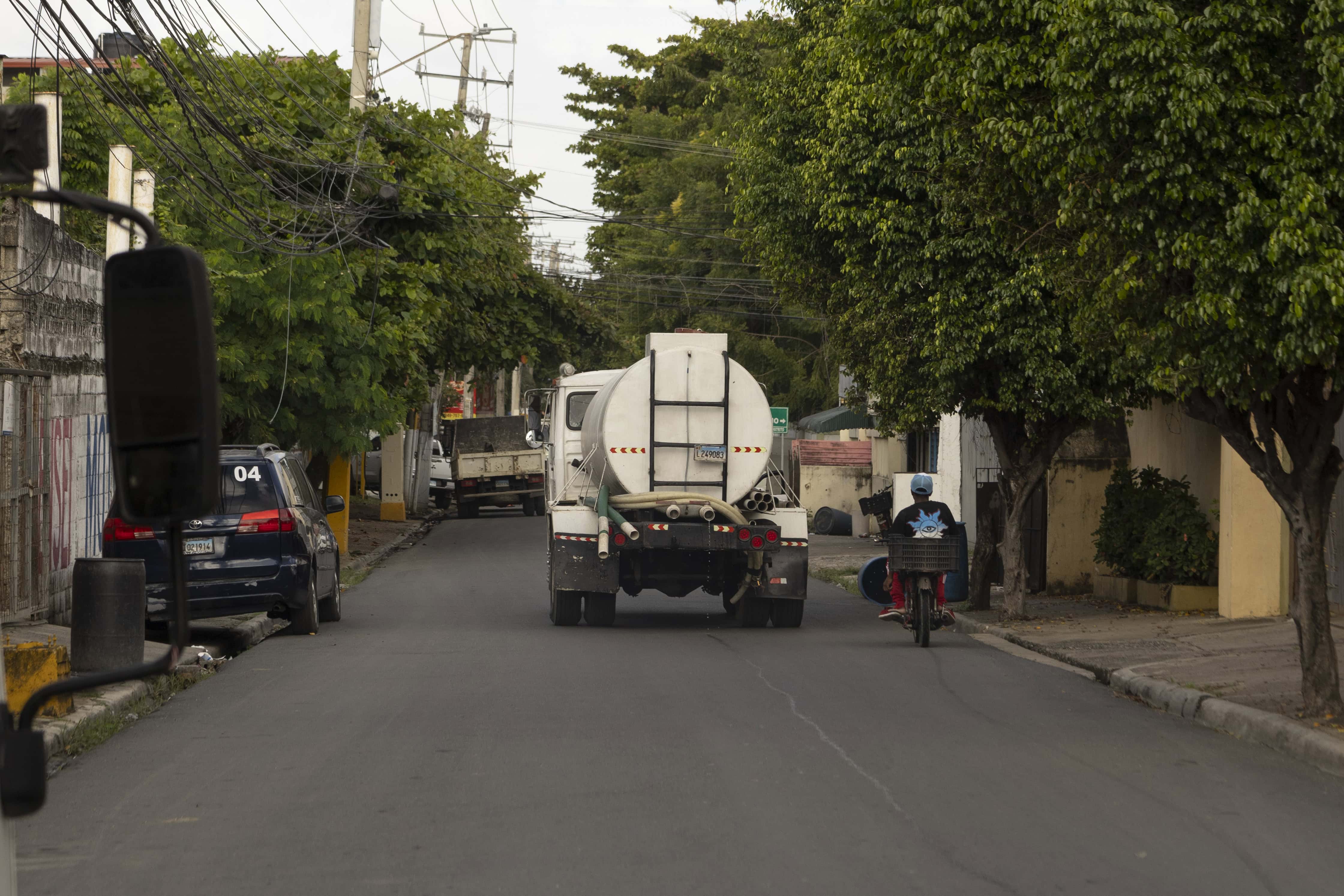 The Caasd supplies water in trucks while the breakdown intervenes.
