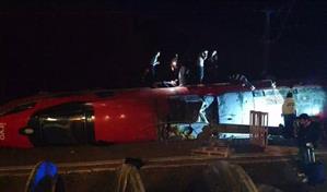 Al menos dos muertos tras descarrilar dos trenes de alta velocidad en el sur de Espa&ntilde;a