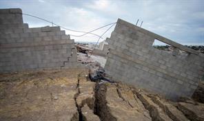 Deslizamiento de tierra destruye decenas de hogares en ciudad patag&oacute;nica de Argentina