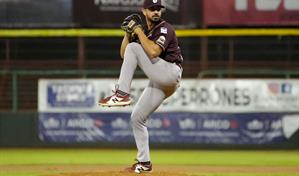 Escogido contrata al relevista Roel Ram&iacute;rez