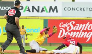 Video | Las &Aacute;guilas vencen al Escogido y se mantienen con vida de cara a la Serie Final