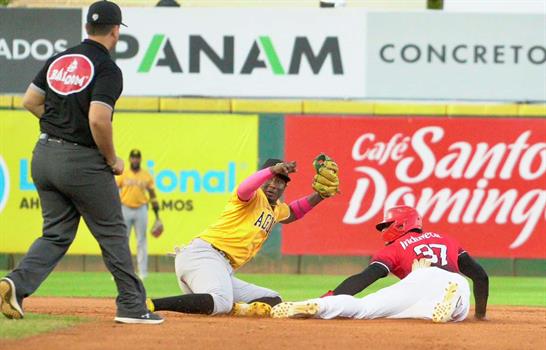 Video | Las &Aacute;guilas vencen al Escogido y se mantienen con vida de cara a la Serie Final