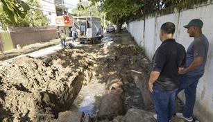M&aacute;s de una decena de sectores del Distrito Nacional sin agua por aver&iacute;a causada por empresa privada