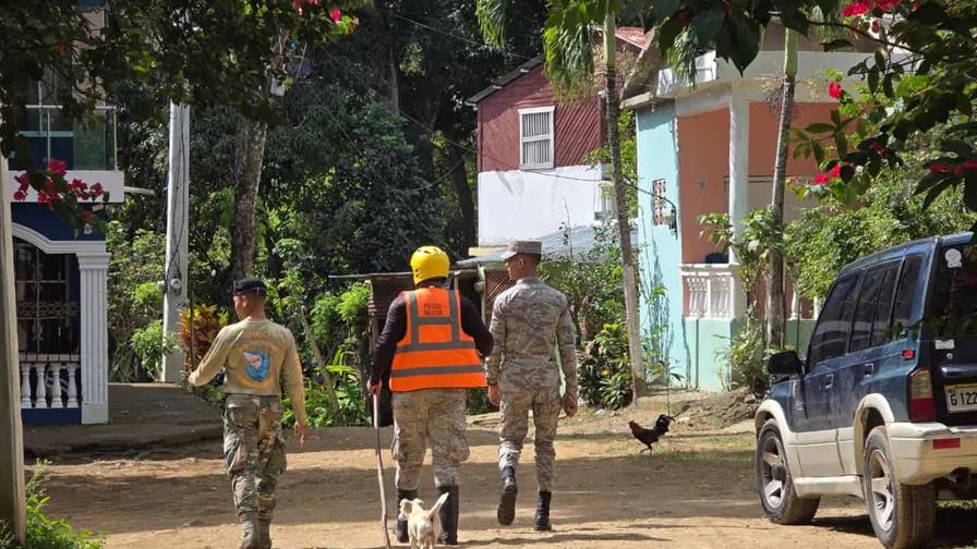 B&uacute;squeda de Brianna Genao: solo cinco militares son vistos en per&iacute;metro acordonado