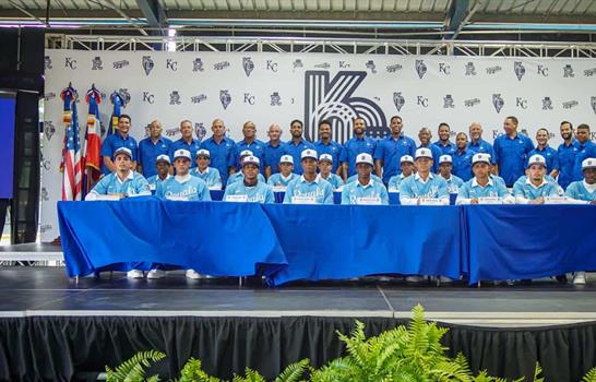 G&oacute;mez, Su&aacute;rez y Lunar lideran firmas internacionales Reales de Kansas City