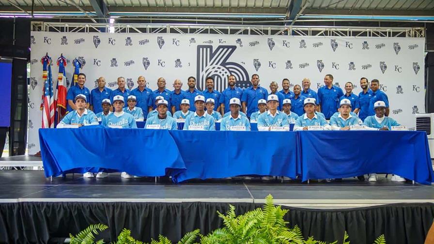 G&oacute;mez, Su&aacute;rez y Lunar lideran firmas internacionales Reales de Kansas City